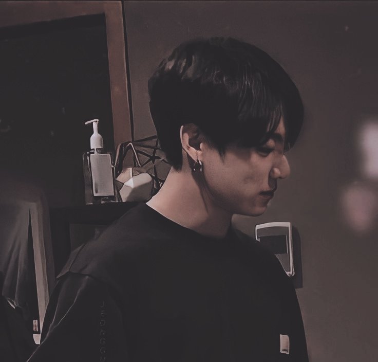Moon1306_twt's tweet photo. "Hoa không nhất định sẽ vì tiệm hoa mà nở rộ, nhưng tớ nhất định sẽ vì cậu mà đến."

WE LOVE YOU JUNGKOOK
#JUNGKOOK #KOOKIE #BTS #BANGTAN 
#정국아_사랑해
#귀여운_정국이_대회 
@BTS_twt https://t.co/7RA3g6xj02