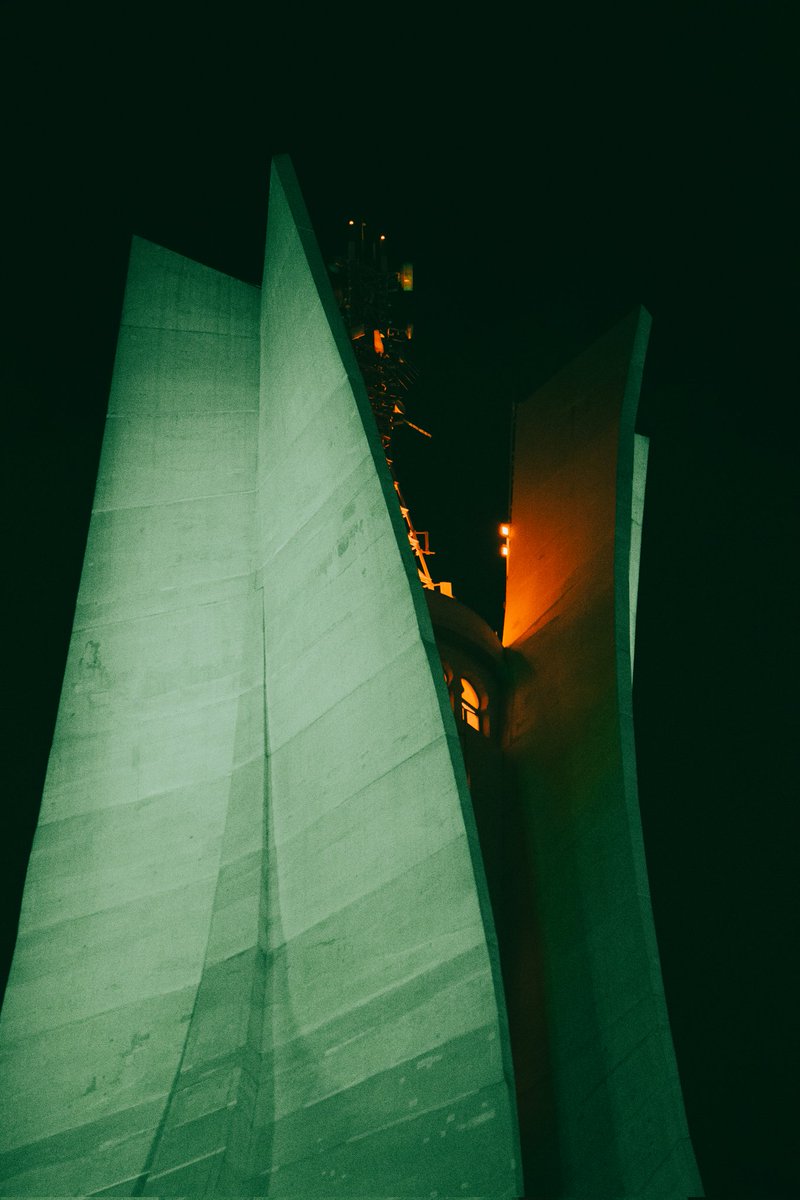 Hichemwess's tweet photo. Martyr's memorial 📸,  Algiers Algeria 📍 🇩🇿
#Welcome_to_Algeria
#photography
#memorial
#Algeria https://t.co/oNId61p7Tw