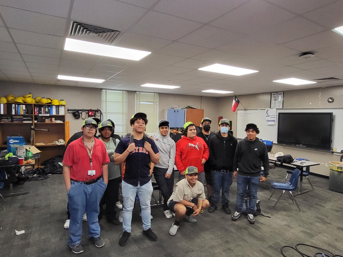 CoachPearce2's tweet photo. Finished up a great project with Karsten Interior Services. Thank you for all the support.@SpringWoodsHigh @cte_sbisd https://t.co/SWucXrxnfs