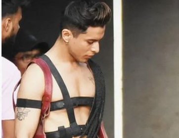 Zoomnow__'s tweet photo. #EXCLUSIVE 

#ShivangiJoshi , #PratikSehajpal , #SritiJha , #RubinaDilaik and other contestant were spotted in city for #KhatronKeKhiladi12 photoshoot and promoshoot .
#zoomnow https://t.co/SSrD6DIy5y