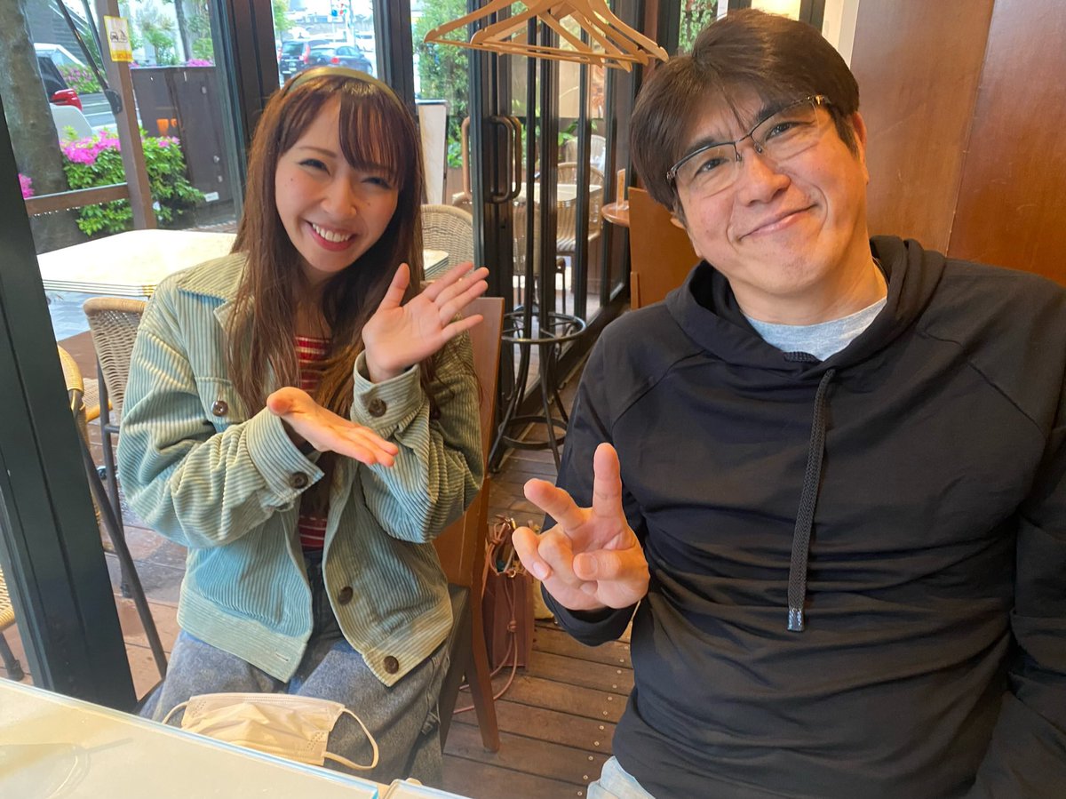 kaori_himeno's tweet image. とんねるずの石橋貴明さんと😊✨✨
あの時から22年の時を越えて、、お会いする日が来るなんて😭😭😭
寿命が200億年伸びました🙇♀️🙇♀️
先輩たちのかっこいい背中を追いかけて、これからも自分なりにハッピーと元気と愛を世界に届けられる強い存在になれるように頑張ります!!😠❤️🔥
#貴ちゃんねるず ⚾️🔥