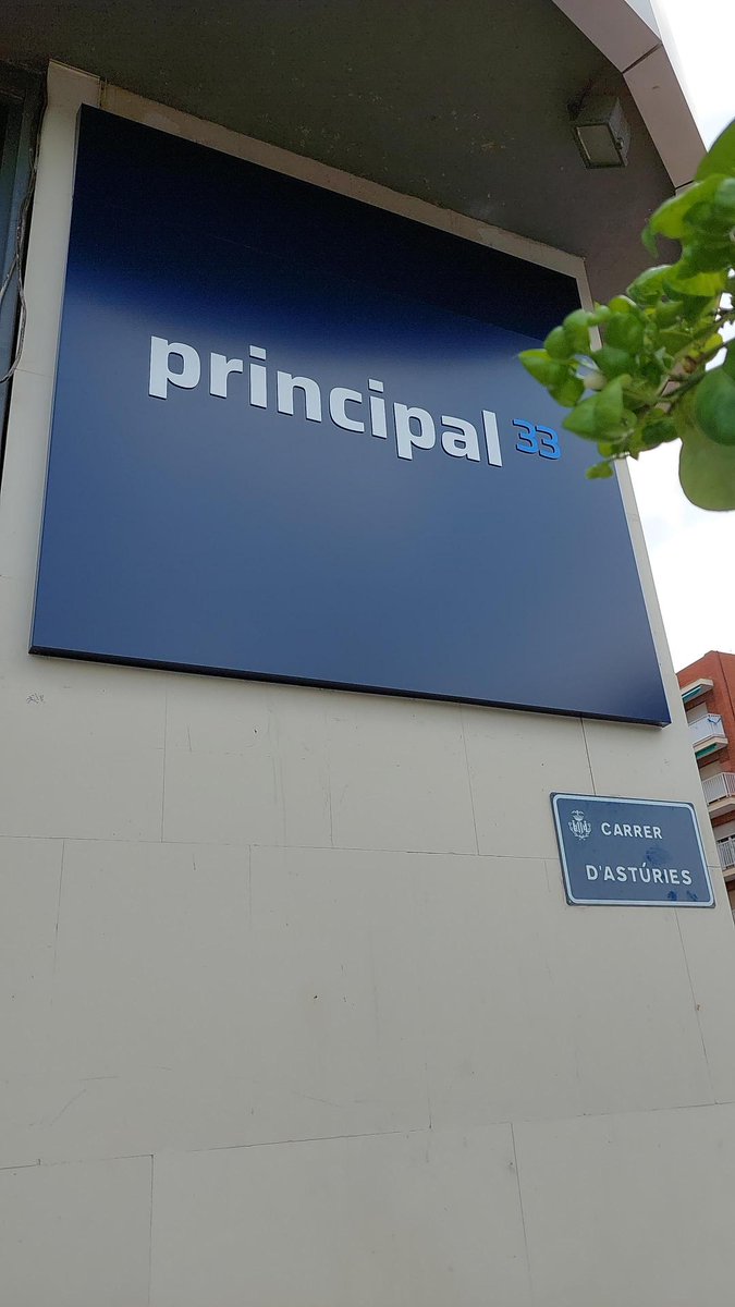 principal33es's tweet photo. ¡Estrenamos oficinas en España! ¿A que están quedando genial? Nosotros nos hemos quedado in ❤️
Estad atentos que van a a venir muchas cosas más.
¿Te animas a ser 🌟#principaler?
Todas nuestras vacantes, aquí:
https://t.co/zEfzPoxIJV
Envía tu CV a: recruitment@principal33.com https://t.co/l0mQsjW9Sg