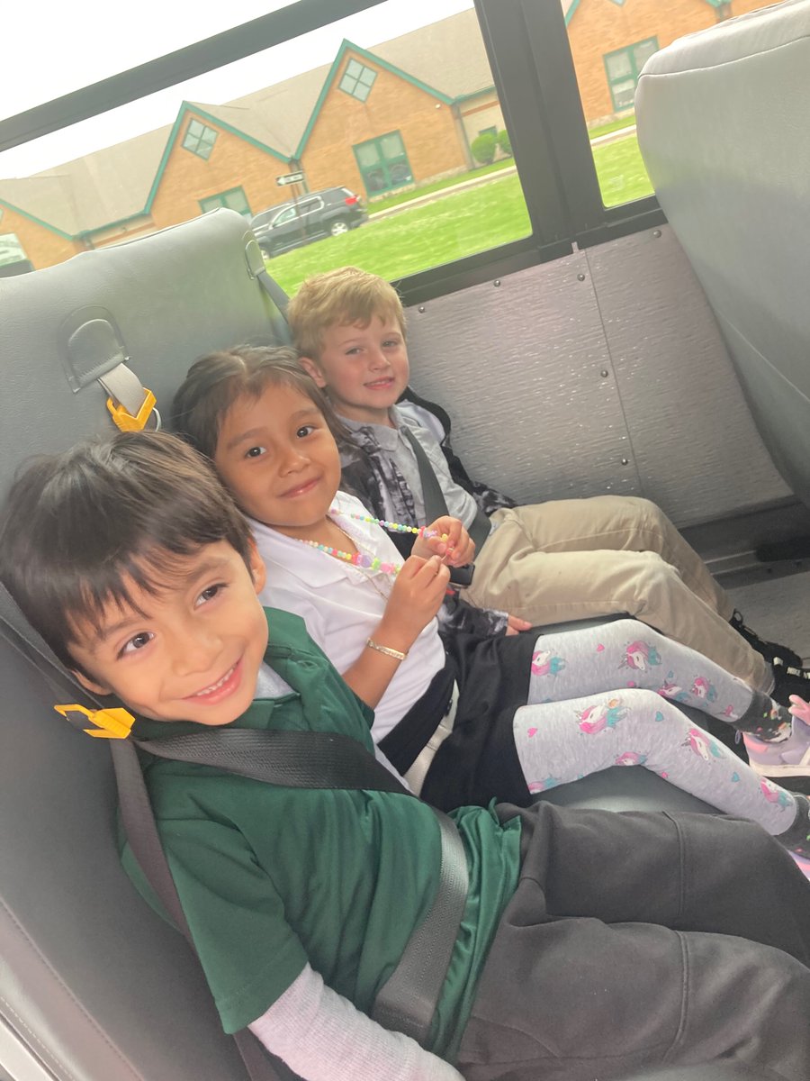KinderKiddosABC's tweet photo. These Kinders are First Grade ready ❤️ We loved our Anastasia School visit.  Thank you Ms Kremen, staff and students for the warm welcome ❤️#LBtogetherwecan 
@lbpsbilingual https://t.co/V9NREyiIFu