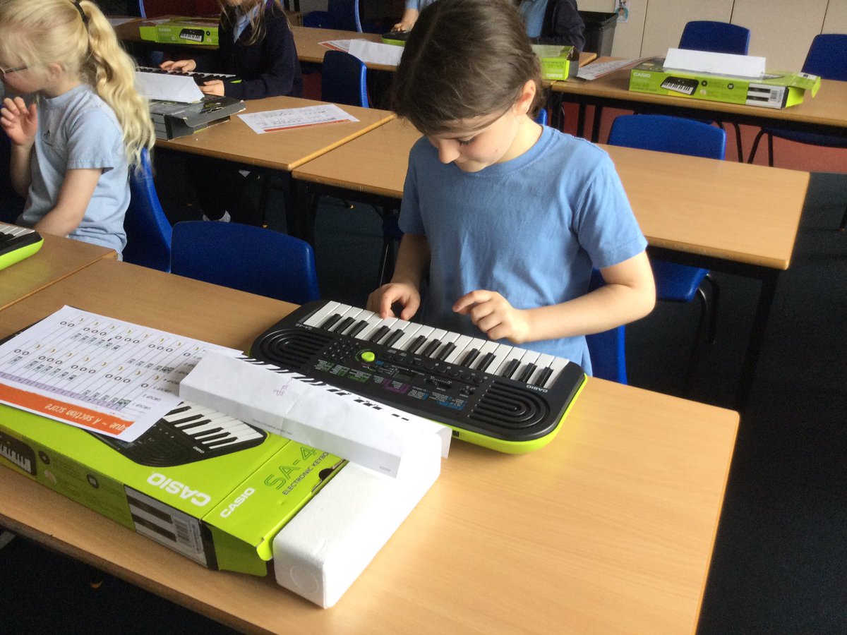 Mrs August tweet media