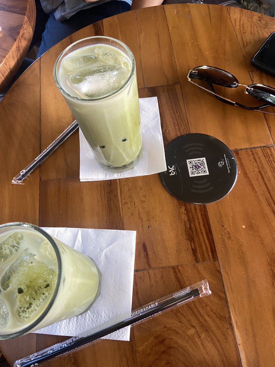 itsurallyy's tweet photo. chillin with my ice 🍵 matcha~~ have a nice day #posse fam (๑˃̵ᴗ˂̵) https://t.co/PH6m6rjM6v