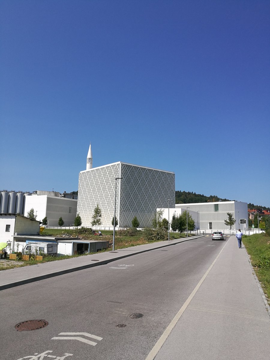 Alhamdhulillaah's tweet photo. Ljubljana Mosque, Ljubljana, Slovenia 🇸🇮 https://t.co/WB7CSyV2kO