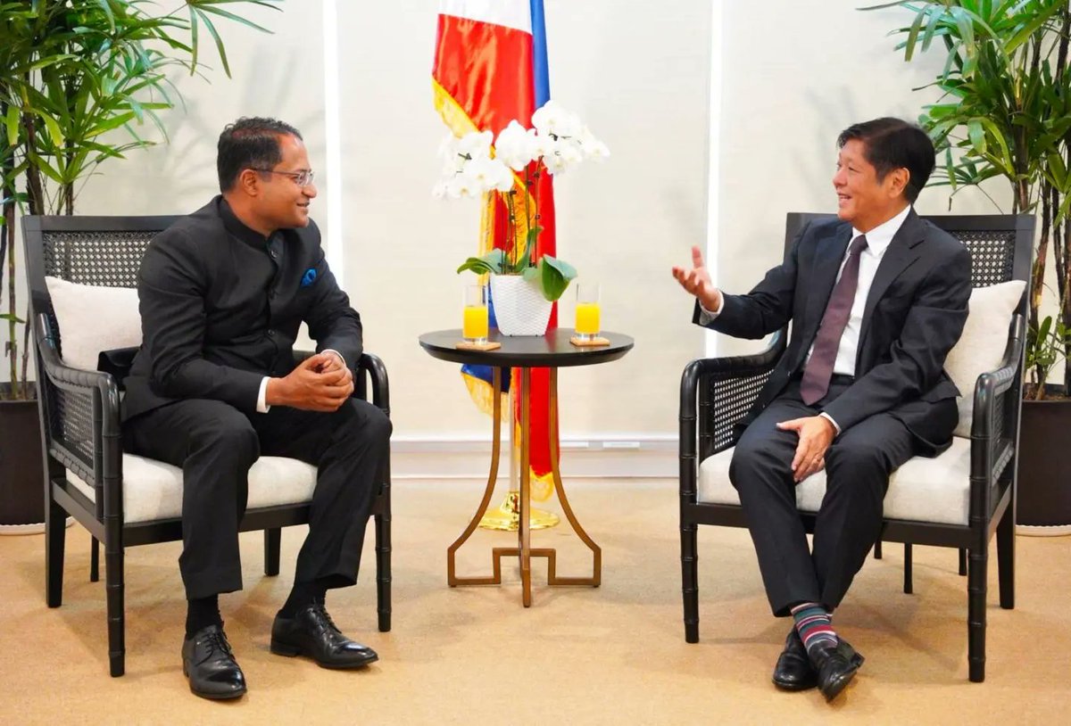 bongbongmarcos's tweet photo. The productive meeting with Indian Ambassador Shambhu Kumaran yesterday further reinforced the strong foundations of the Philippine-India bilateral relations. https://t.co/GhB4Tu9zp6