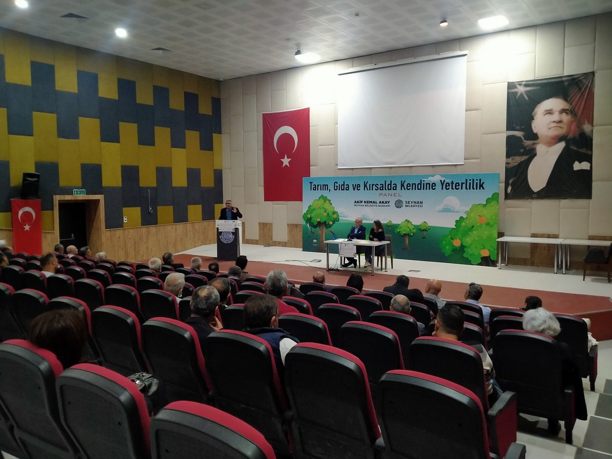 Çukurova Demokrasi Konferansı'na giderken Adana'da Alevi masası "Demokrasi ve Alevi" formu gerçekleştirdi.
Çoklu krizler etrafında giderek artan şiddet ve asimilasyon politikalarına karşı demokrasi  mücadelemiz büyüyor.
4 Haziran Demokrasi Konferansı hazırlıkları devam ediyor✌️
