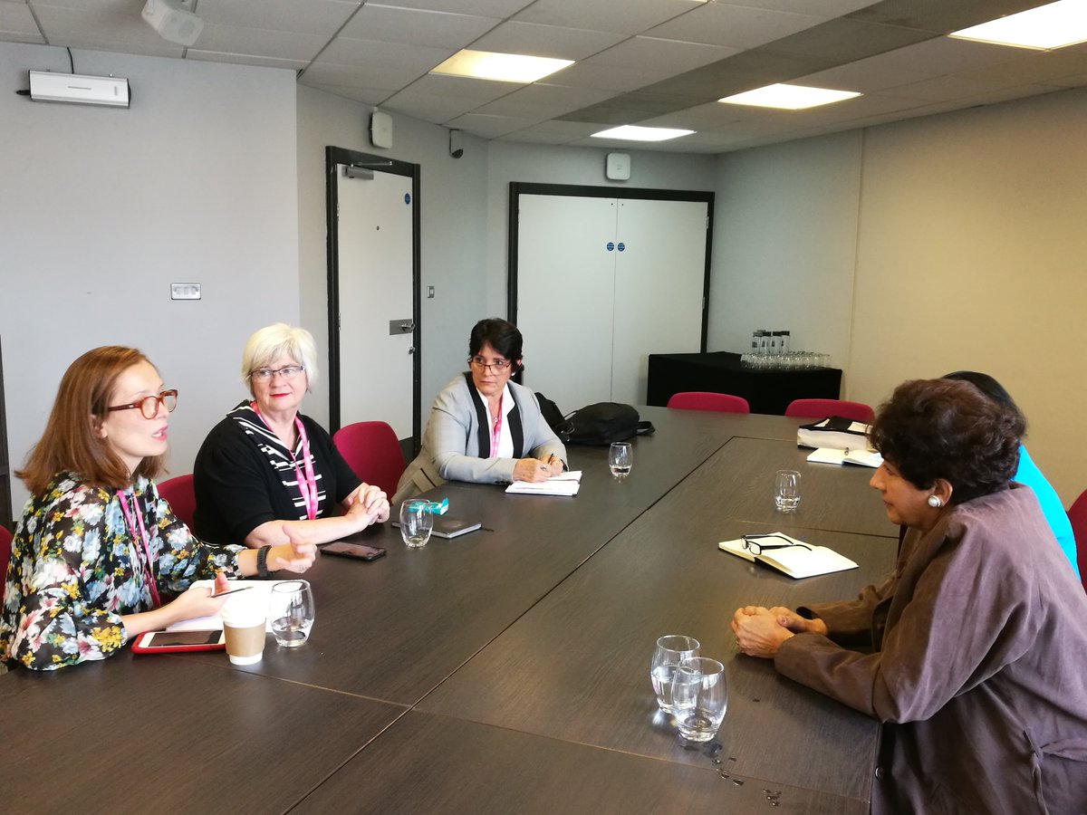 elsa_ena's tweet photo. Con Helen Silvester, Directora Regional y Camila Morsch, Directora Regional de Educación y Cultura, del British Council, sostuvimos intercambio y evaluamos las acciones realizadas y las proyecciones futuras en relación a la enseñanza del Inglés. #CubaEduca @JorgeLuisPerd20 https://t.co/DYcWmJoZMZ