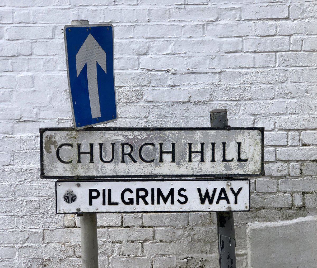 QuintinLake's tweet image. Heavenly directions #pilgrimsway #northdownsway