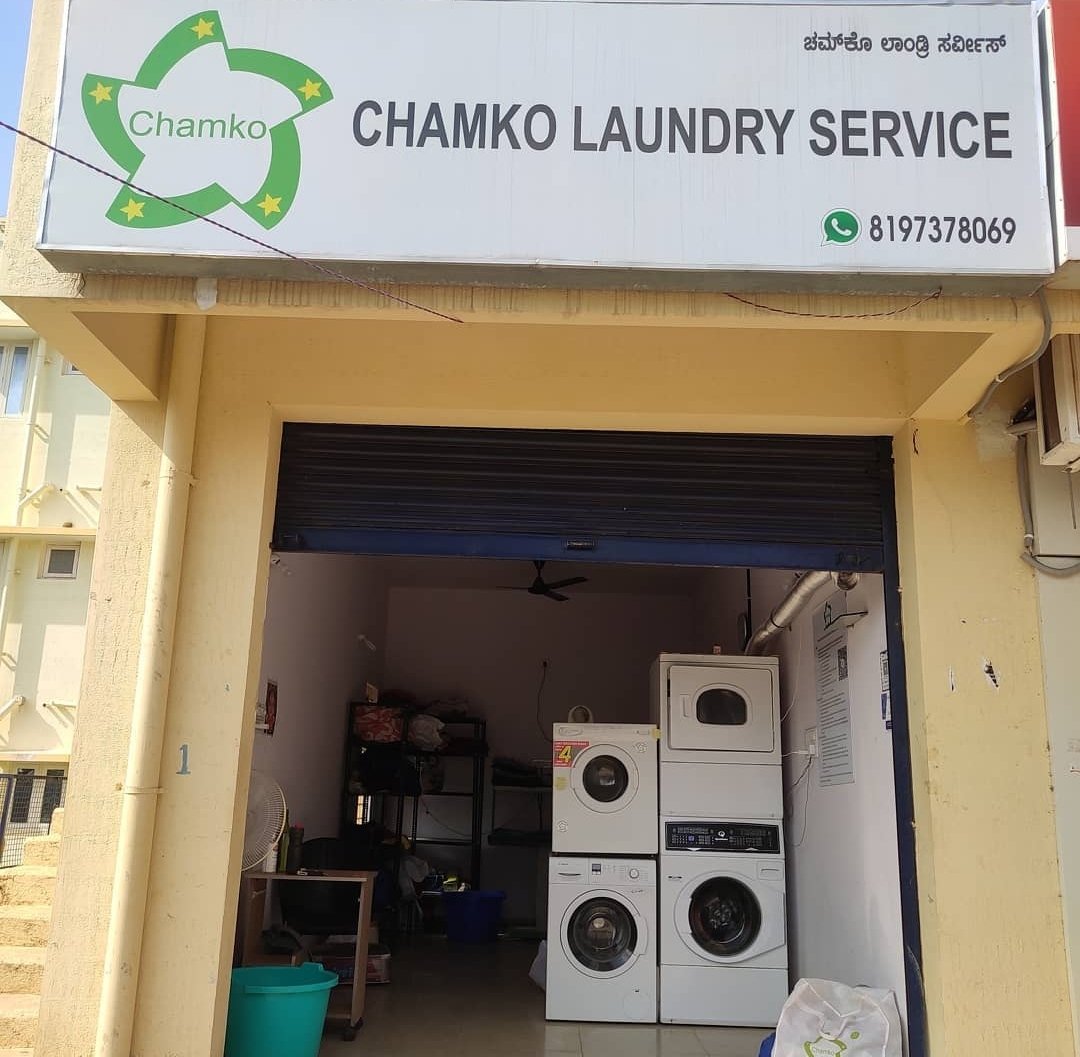 Being_sarcaster's tweet photo. I hate sponsored posts on instagram but I hate doing my damn laundry more. I am getting paid for the sponsored posts but not for the laundry so I outsource it to @chamkolaundry. Makes life so much easier https://t.co/zpL95VVb1E