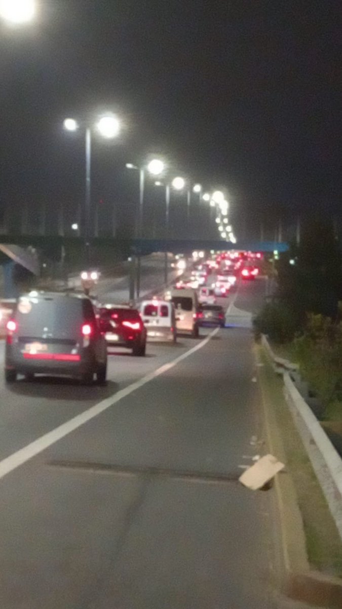 LomasTransito's tweet photo. Au Camino Negro, transito lento desde Itati sentido Caba https://t.co/XyI56wXja1