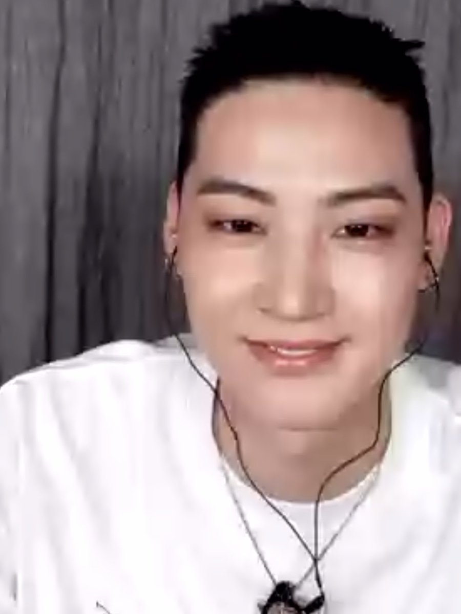 teamskrrtskrrt's tweet image. LOW QUALITY PICS BUT ITS LIM JAEBEOM 🤪✨

GOT7 EP《GOT7》
SYNNARA VCE 052422
#GOT7  #갓세븐 @GOT7 
#JAYB #제이비 @jaybnow_hr