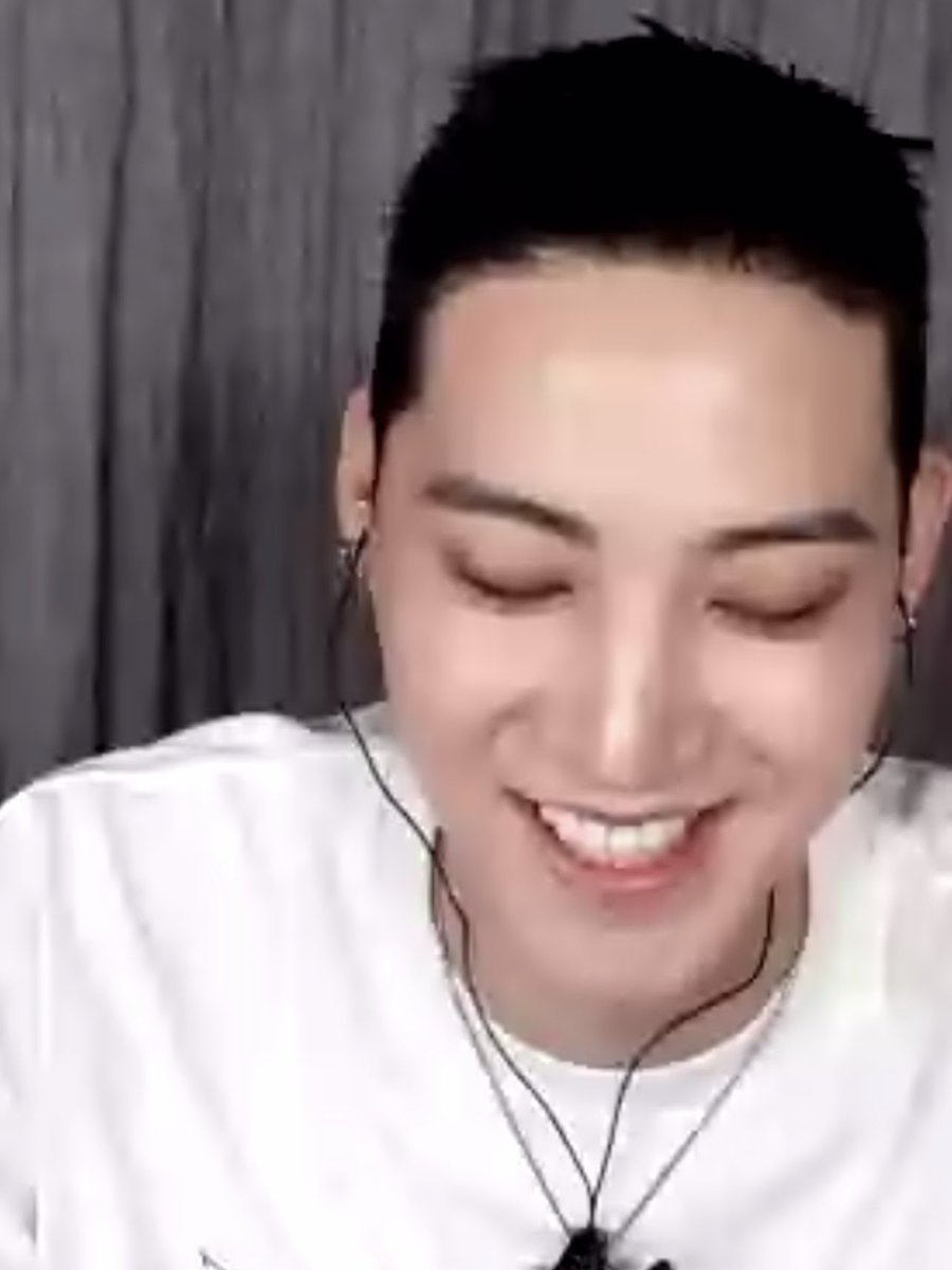 teamskrrtskrrt's tweet image. LOW QUALITY PICS BUT ITS LIM JAEBEOM 🤪✨

GOT7 EP《GOT7》
SYNNARA VCE 052422
#GOT7  #갓세븐 @GOT7 
#JAYB #제이비 @jaybnow_hr