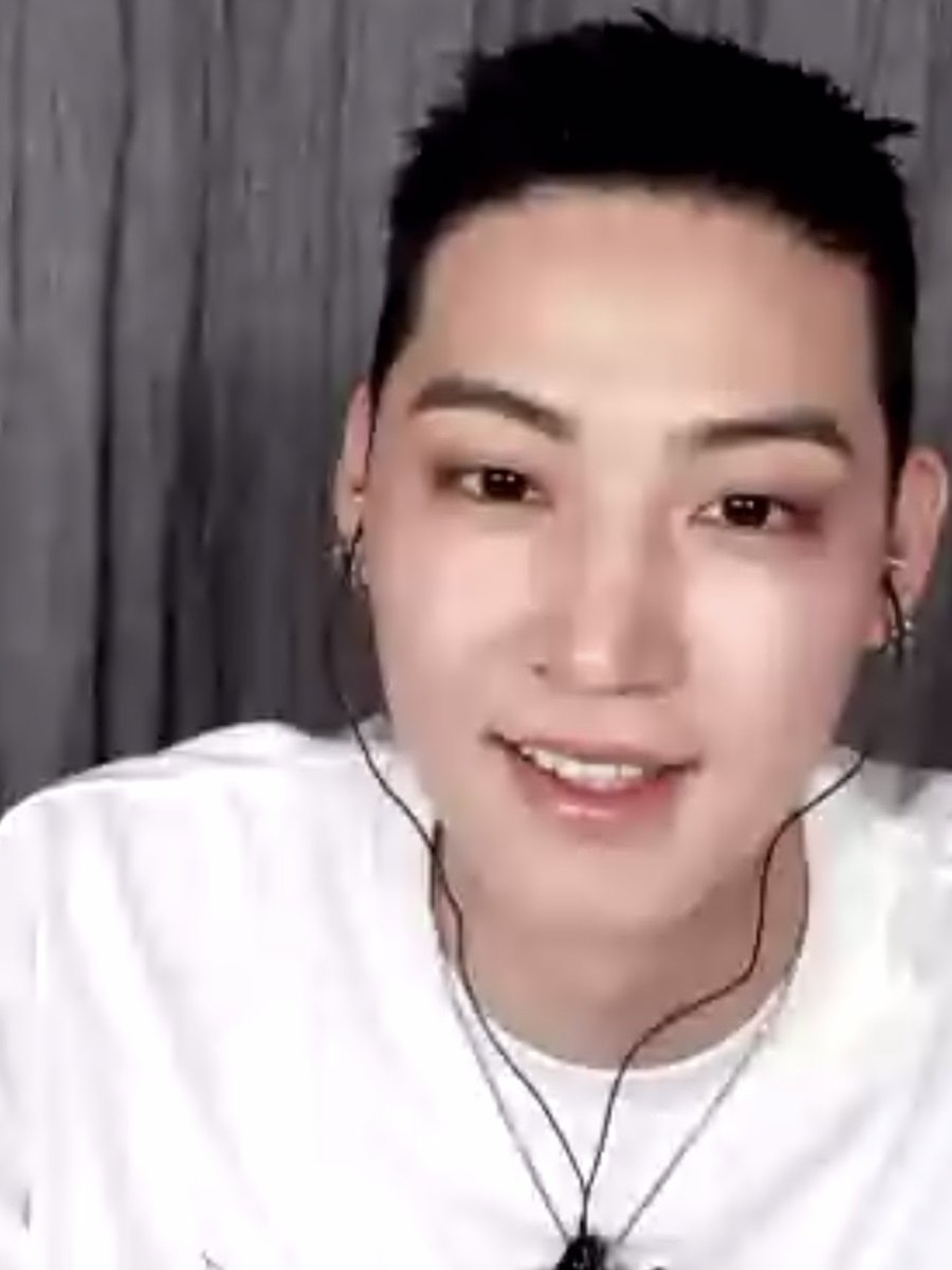 teamskrrtskrrt's tweet image. LOW QUALITY PICS BUT ITS LIM JAEBEOM 🤪✨

GOT7 EP《GOT7》
SYNNARA VCE 052422
#GOT7  #갓세븐 @GOT7 
#JAYB #제이비 @jaybnow_hr