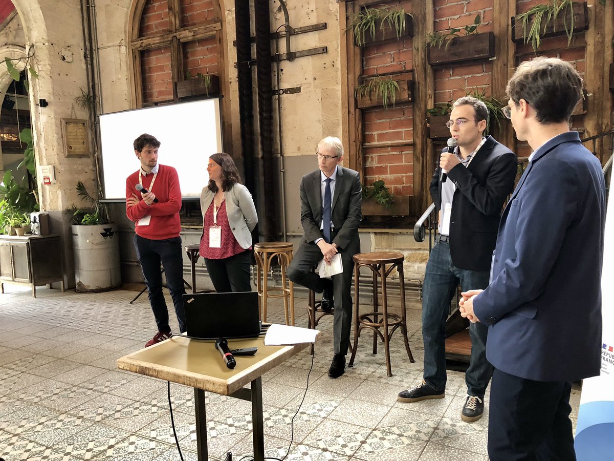 BSegre's tweet photo. Les acteurs #franciliens présentent aux #collectivités les offres mobilisables pour développer la mobilité #velo 
@VeloIdF @Prefet75_IDF @iledefrance @IDFmobilites https://t.co/beCmSHasP7
