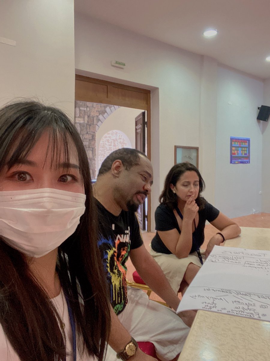 xiaomei_wei's tweet photo. #JTELSS22 Design of a community based online training resources by @MakaEradze, @A.S.Sunar, @M. Urrutia. We gave a nice name to our platform as “Teacher 4 Teachers”. 😎😎😎 https://t.co/0KkR2WAIH2