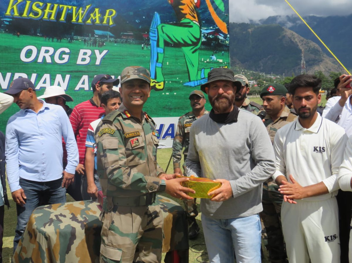 prodefencejammu's tweet photo. #WhiteKnightPremierLeague, #Kishtwar Edition culminated today. #Dacchan-11 won the tournament while, Chatroo-11 were the Runners-up. The selected team will now represent Kishtwar in #WKPL in Akhnoor.
@adgpi
@OfficeOfLGJandK
@NorthernComd_IA
@JKSportsCouncil
@diprjk
@PIBSrinagar https://t.co/VojifW3Sp3