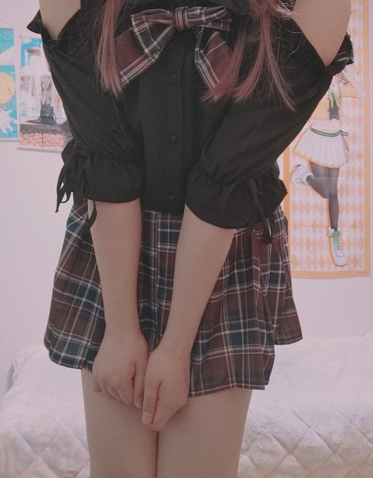 最近投稿した僕の写真を元に描いてます! https://t.co/HA8uC8iYg9 