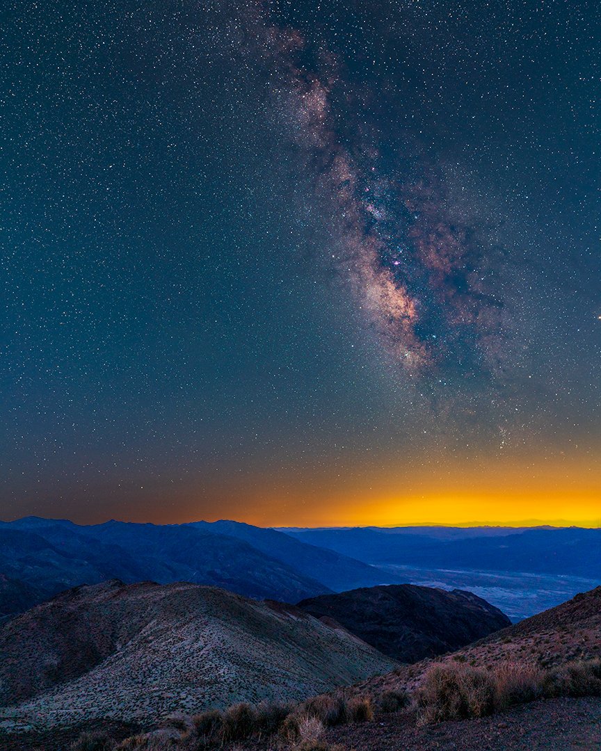 ArtsRjg's tweet photo. The thought of the magnitude of what was before me made me feel small. The vastness of Death Valley and Milky Way was humbling. My significance was reconciled by the thought that the Milky Way, Death Valley, and I are one. And, for a brief moment, Everything made sense. https://t.co/C7nwPswwyP
