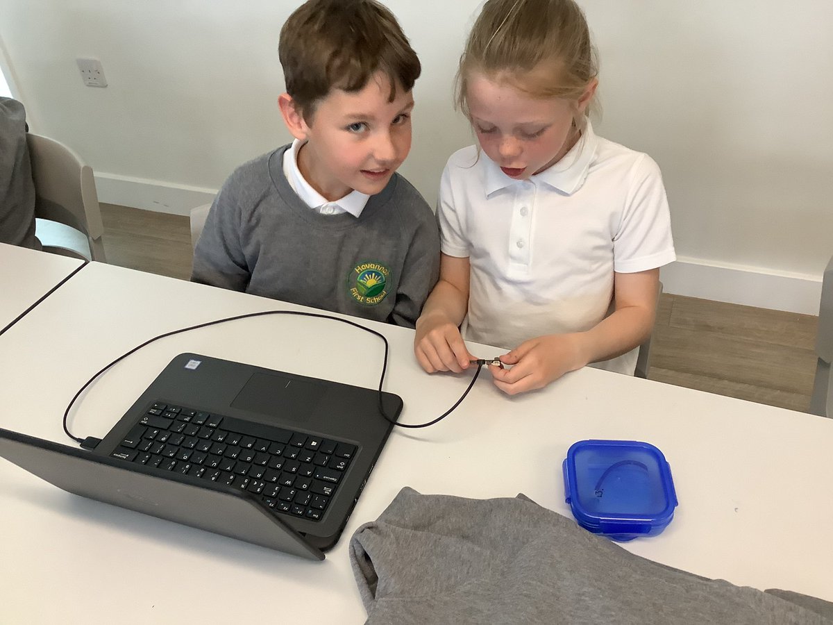 @SquirrelsHFS (@squirrelshfs) on Twitter photo We are so excited and enthusiastic to be working with Mr Hughes from <a href="/gem_education/">Gem Education</a> using Microbits We are so excited and enthusiastic to be working with Mr Hughes from <a href="/gem_education/">Gem Education</a> using Microbits