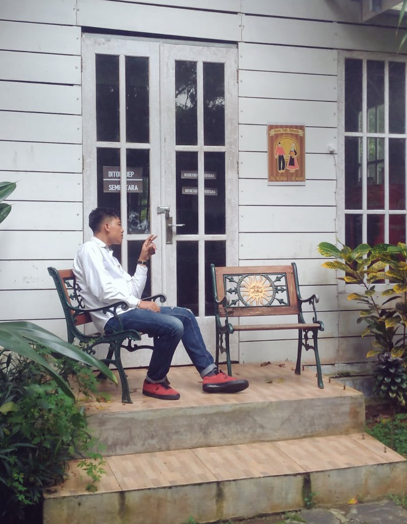 WHanantha's tweet photo. Bersama, tapi Sendiri 🥲 https://t.co/md4hUwdu43