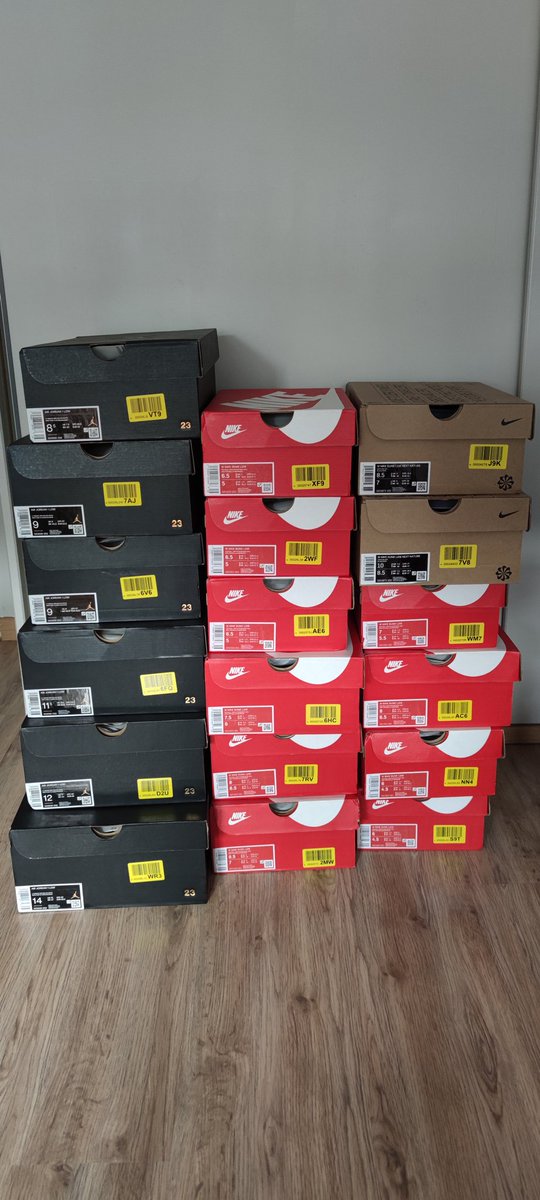 itsparpaing's tweet image. I&apos;ve tested all lando bots, @EarthSideIO is by far the most powerful one. Thx to the entire team! 💙🤍🖤
 Can&apos;t take picture will all pairs, I&apos;ve no other choice than selling fast to have money for next drops 🤤 Still waiting for a lot of pairs.
@palscook @SnowTools1 @Lucaas_axg