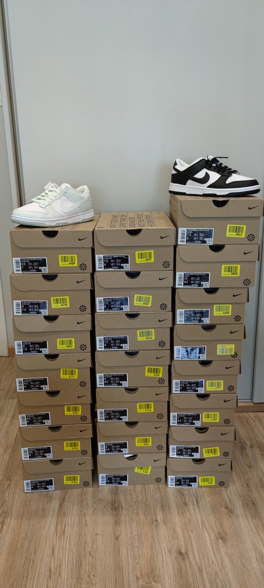 itsparpaing's tweet image. I&apos;ve tested all lando bots, @EarthSideIO is by far the most powerful one. Thx to the entire team! 💙🤍🖤
 Can&apos;t take picture will all pairs, I&apos;ve no other choice than selling fast to have money for next drops 🤤 Still waiting for a lot of pairs.
@palscook @SnowTools1 @Lucaas_axg