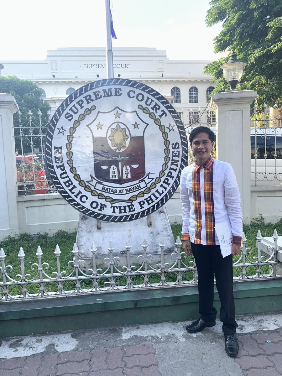 rhayanmantak's tweet photo. A fullfledged lawyer. 🙏🏻🤍 https://t.co/JFYN54R51h