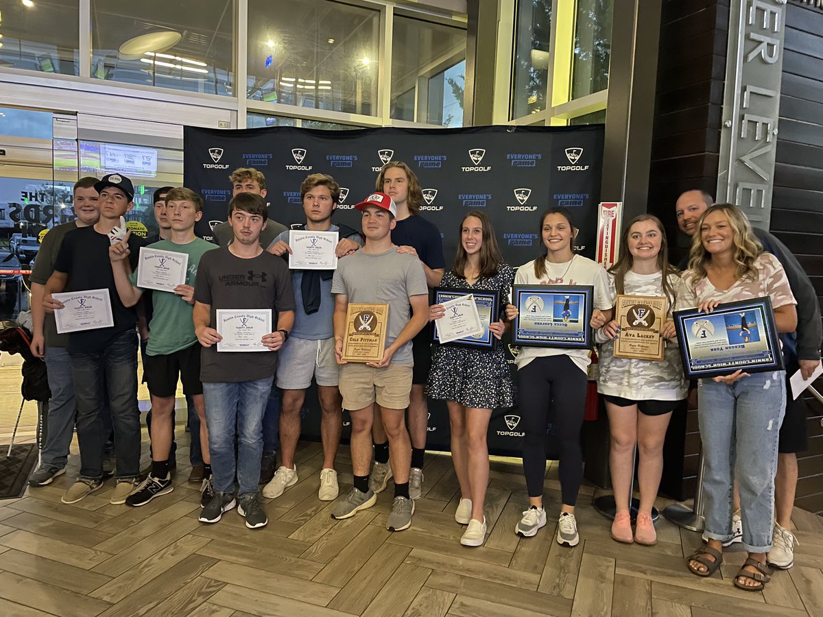 FCHSGolf1's tweet photo. Great time at Top Golf for our end of the year banquet! Congrats to our golfer of the year Ava Lackey and Cole Pittman. And to our seniors, you will be missed! 🏌️‍♀️🏌️‍♂️ https://t.co/puht5p8EOy