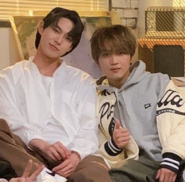 adek tukang cepu
haechan x doyoung two tweets au.