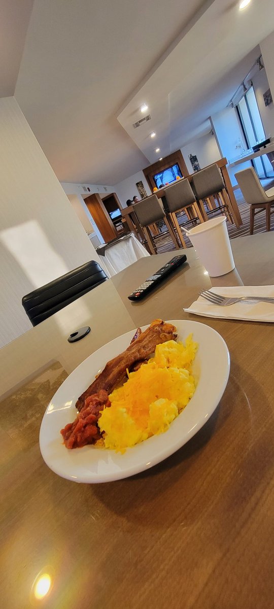 Have to break-fast this morning for #3CS2022 ready for day 2! #cyberstudents