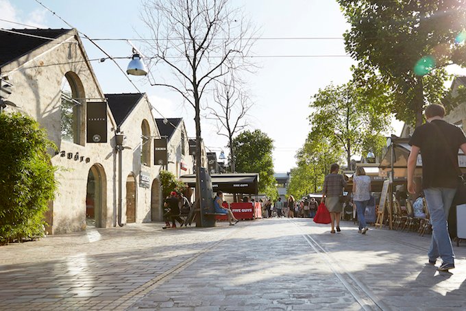 vinetsociete's tweet photo. Le quartier de #Bercy à Paris 🇫🇷 ancien plus grand marché #vinicole au monde 🌎
La rue de #Pommard, le cours St #Emilion et la rue des #Mâconnais sont aujourd'hui les vestiges d'une faste période pour le #vin de #négoce 🍷
@TerredeVins 👉 https://t.co/58o2PMUvik https://t.co/kH4DQzMjKt