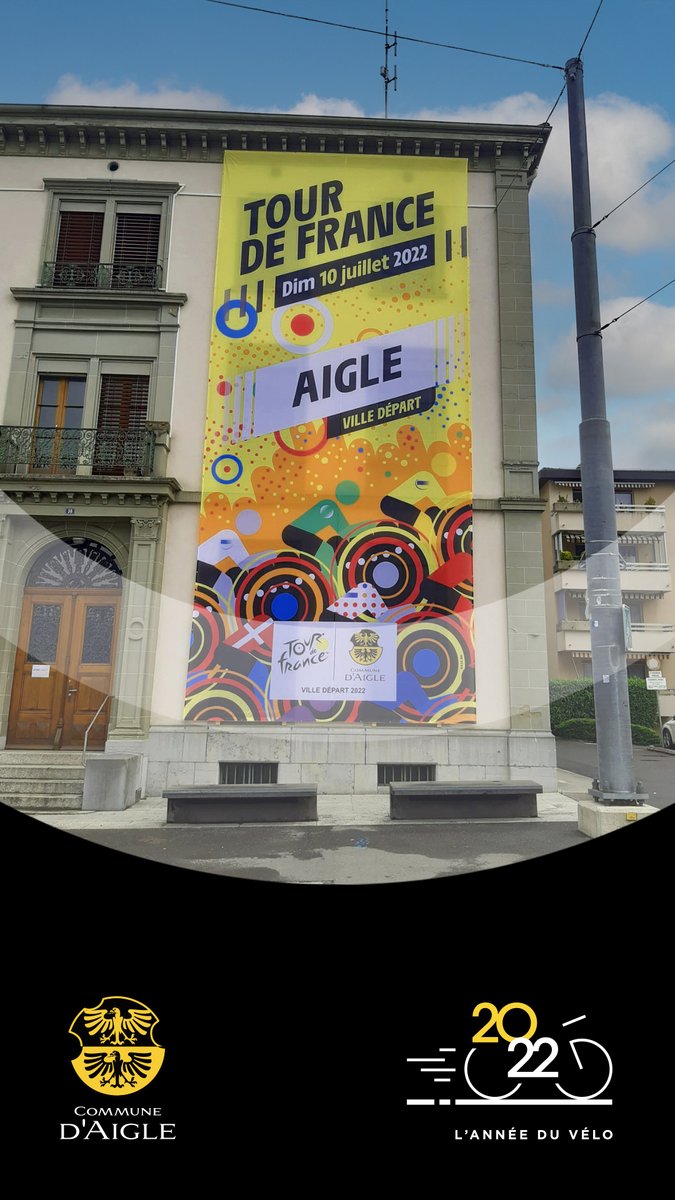 Une belle banderole à la gare pour le #tourdefrance.
Aigle ville de départ du dimanche 10 juillet 2022.
En attendant, venez faire la Fête du Tour à J-50 et Tour du Pays de Vaud le 29 mai prochain.
Animations, pumptrack. buvette restauration et bien plus !
aigle-tourisme.ch