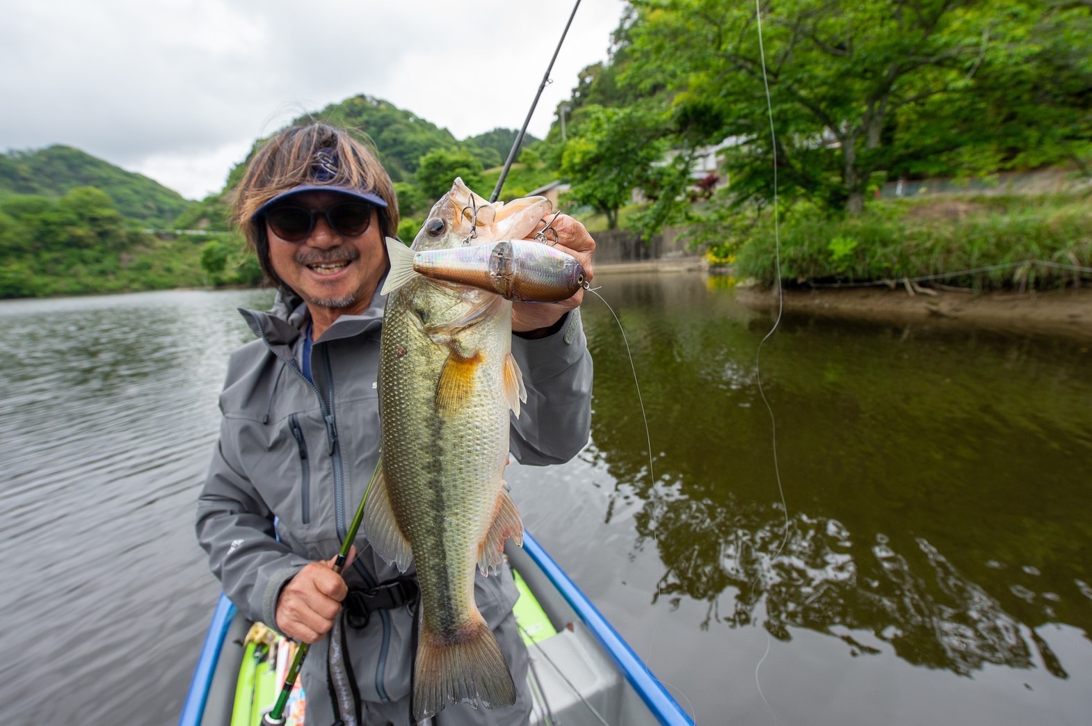 Nories Bass Fishing 田辺さん 最近ほとんどこのルアーしか使ってないんじゃないか っていうくらい信頼して投げまくってる超お気に入りの作品です 6月に発売予定なので ぜひお楽しみに Twitter