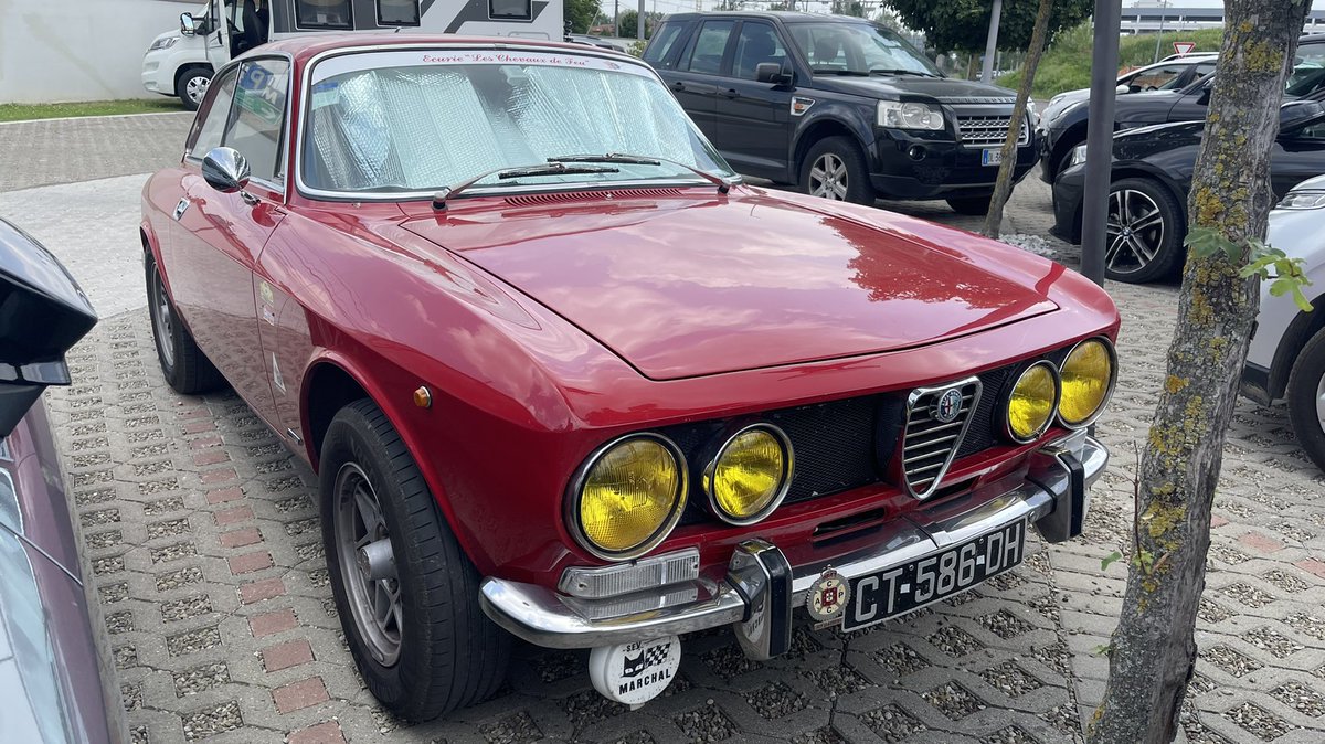 Some Alfisti outside the @MCEnzoFerrari