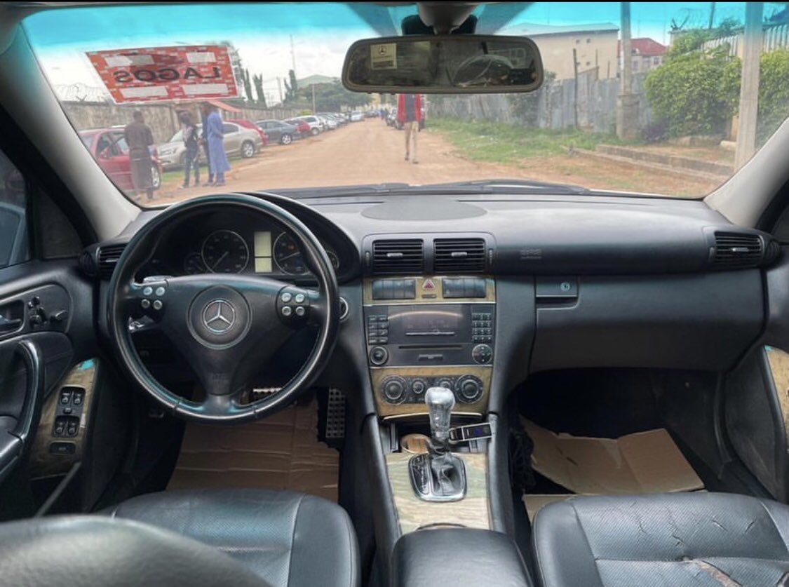 Automall_ng's tweet photo. Extremely clean used MERCEDES BENZ C230 2007 model
Original duty 
Price:2.2m
Location: Kaduna 
@__yellows @Yaksbrother193 @Mvnaaa___ @RahmahMlm 
#obasonjo 
#Northerners https://t.co/n401iFyPgt
