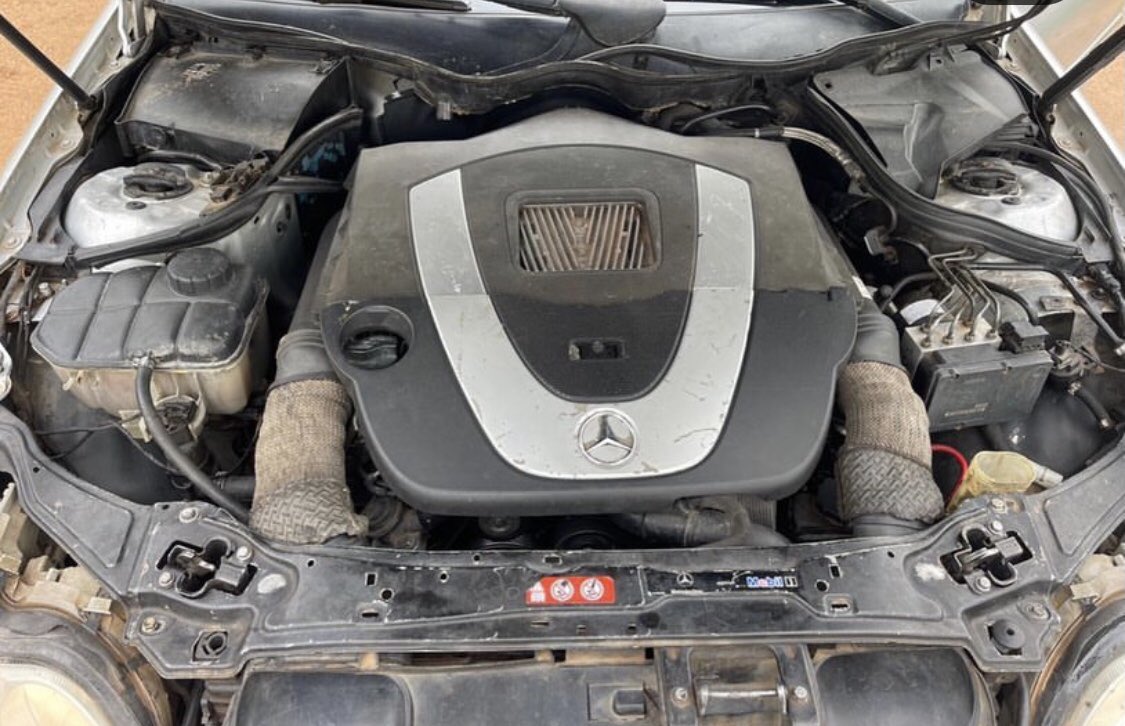Automall_ng's tweet photo. Extremely clean used MERCEDES BENZ C230 2007 model
Original duty 
Price:2.2m
Location: Kaduna 
@__yellows @Yaksbrother193 @Mvnaaa___ @RahmahMlm 
#obasonjo 
#Northerners https://t.co/n401iFyPgt
