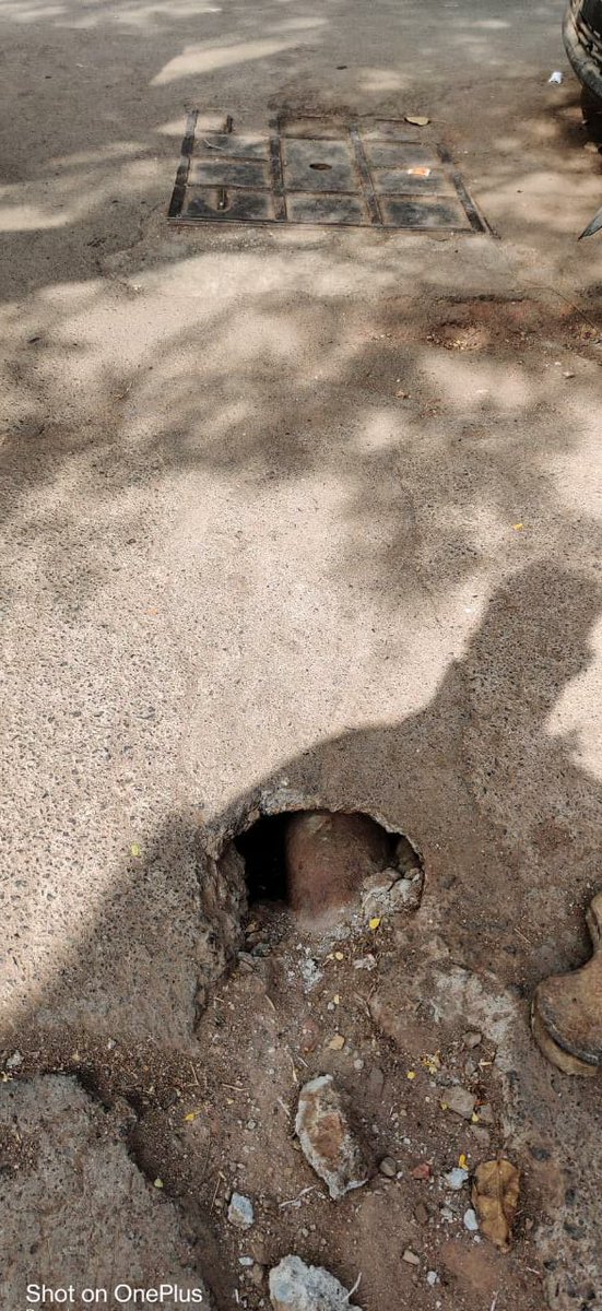 MohammedKaifMu3's tweet photo. Chamber repairing work to be done before rainy season at main entrance of Eksar Naitodi Gaothan Eksar road
Borivali (W) @mybmcWardRC @mybmc @CMOMaharashtra @nawabmalikncp @mayor_mumbai @KishoriPednekar @advnileshbhosle @OfficeofUT https://t.co/xKEvGdn0NO
