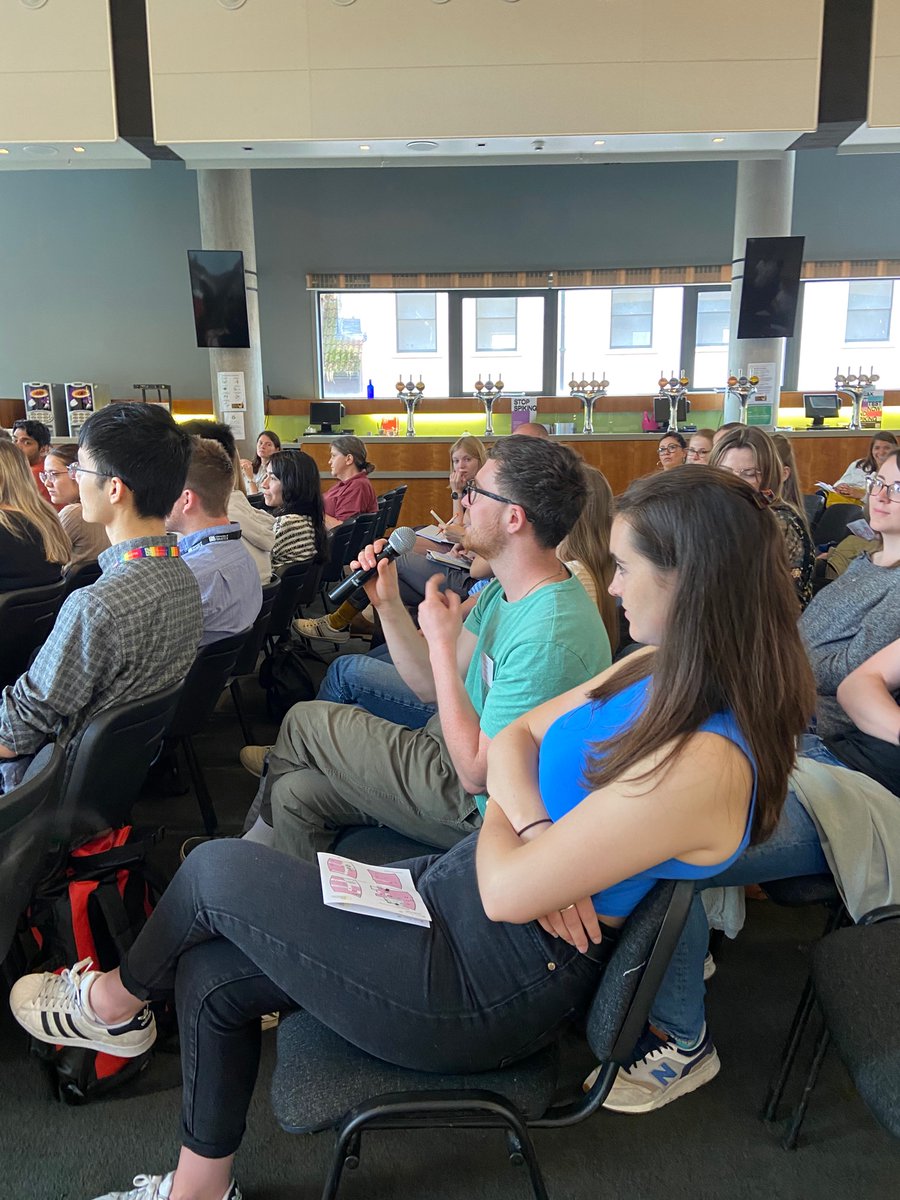 Thankyou <a href="/Sam__Dunkley/">Sam Dunkley</a> for kicking off our Fundamental Cell Biology session, a fantastic talk with a few laughs and some great questions from the audience including from @RepairingFlies! <a href="/CMMBristol/">School of Cellular and Molecular Medicine🏳️‍🌈😷</a> <a href="/BristolBiochem/">Bristol Biochemistry</a> <a href="/UoBrisPPN/">UoBrisPhysPharmNeuro</a> <a href="/BristolBeacon/">Bristol Beacon</a> #BMSshowcase22