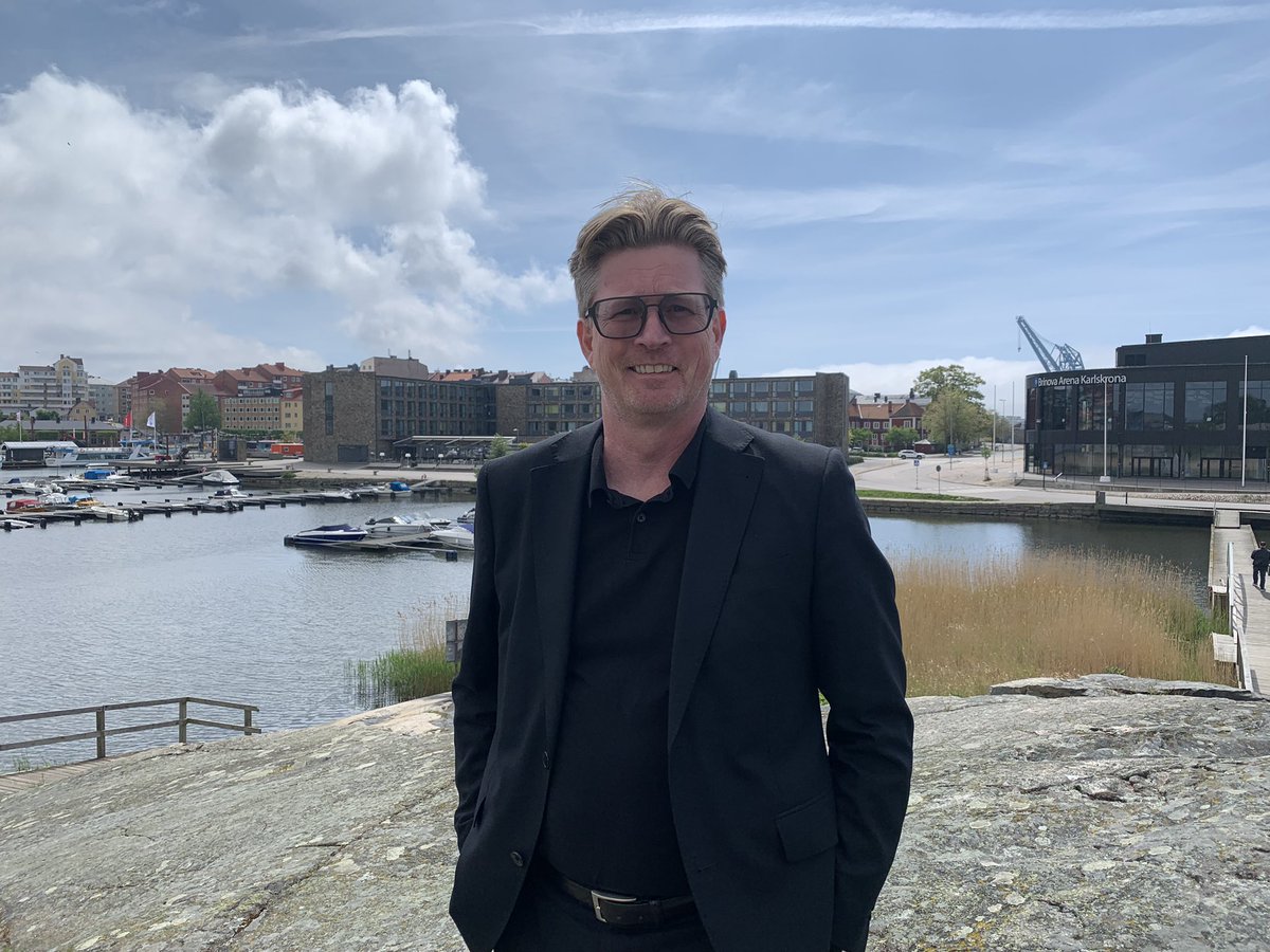 10 år är en lång tid som ansvarig för Scandic i Karlskrona. Funderat en period över min framtid och har nu bestämt att det är dags att se mig om för nya utmaningar. Med fantastiska kollegor på hotellet har vi utvecklat det fina hotellet i Borgmästarfjärden till den pärla det är.