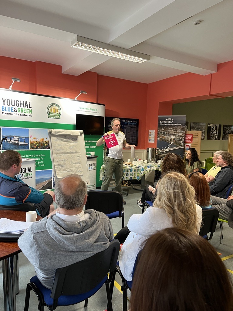 On the journey to #Cork, the 🚴‍♂️tour stopped at the Cumann na Daoine Café, in #Youghal, where @BobbyMc2014 CEO at @devperspectives held a workshop on the Sustainable Development Goals (#SDGs).
#SDGRoadshow2022

@ Irish_Aid @Concern #SAOLTA