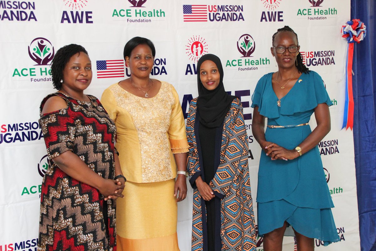 asha11al's tweet photo. An inspiring couple of days in Gulu as we graduated the 2nd Cohort of the Awesome Entrepreneurs in the North. @AWEinUganda
The AWE program gives enterprising women the knowledge ,networks and access they need to launch and scale successful businesses.
#AWEnergised
#AWEGrad https://t.co/GjI5wHZ3c0