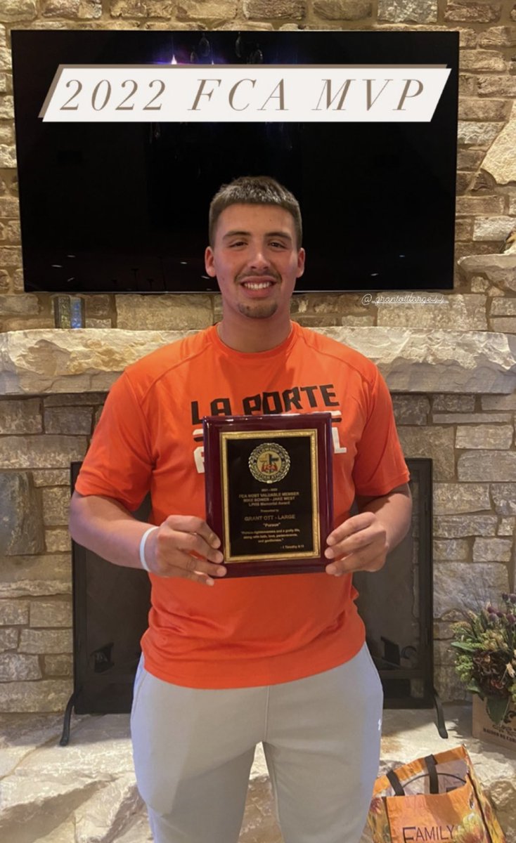 Congrats to Grant Ott-Large on getting MVP for the 2021-22 school year. We wish you luck on your next adventure!🙏🏽🧡