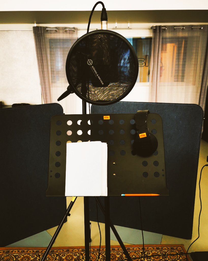 IdeBaghy's tweet photo. Back in the studio 🎶🎶💕💕🎤🎤
1st of 3 different recording sessions planned in the next 6 months. Today I got to lay down my voice on a track for the next album #laboitedepandore by #lacirquedesmirages with #fredparker #yanowski
Soooo funky!! 💃💃💃 https://t.co/2fq5RUhMiI
