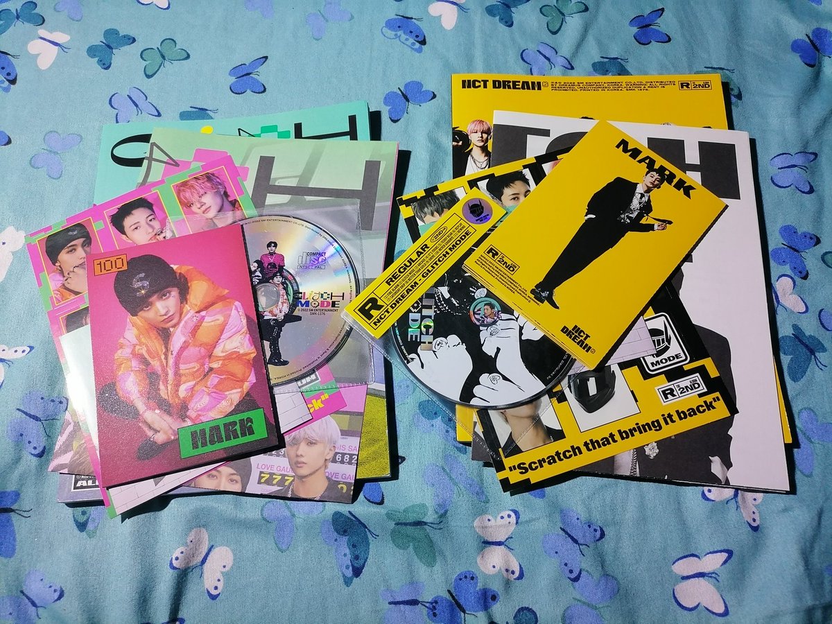 zambieeno's tweet photo. Thank you again @CLA_Merch for another smooth transaction we had, my album arrived in good condition and sulit na sulit sa inclus na kasama. Sana next time may thank you card na, kahit sulat kamay lang para maisama sa pic. Thank you po ulit
#CLAPH_FEEDBACK #CLA_MerchFeedback https://t.co/2gQrym6LCZ