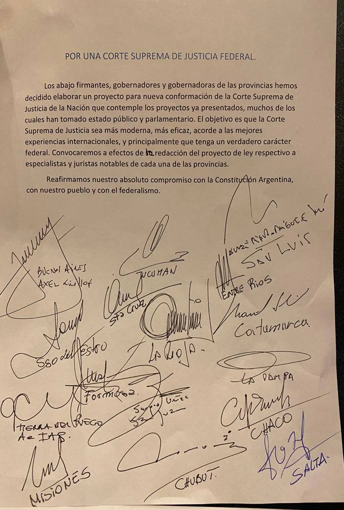16 Gobernadores firmamos una declaración “Por una Corte Suprema de Justicia Federal”.

Asumimos el compromiso de continuar generando consensos entre todas las provincias para instar a un debate legislativo bajo una mirada federal.