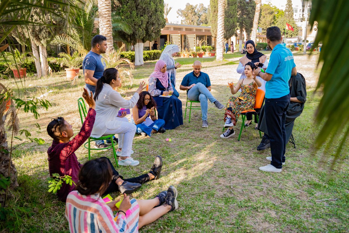 UNDPinTunisia's tweet photo. #Digitalization, #GreenEnergy, #ResponsibleBusiness, and #InclusiveLabourMarket are key priorities for #futureofwork and the #empowerment of #women and #youth in 🇹🇳 which @UNDPinTunisia supports🙋🏻♀️ https://t.co/numSJGDQcJ