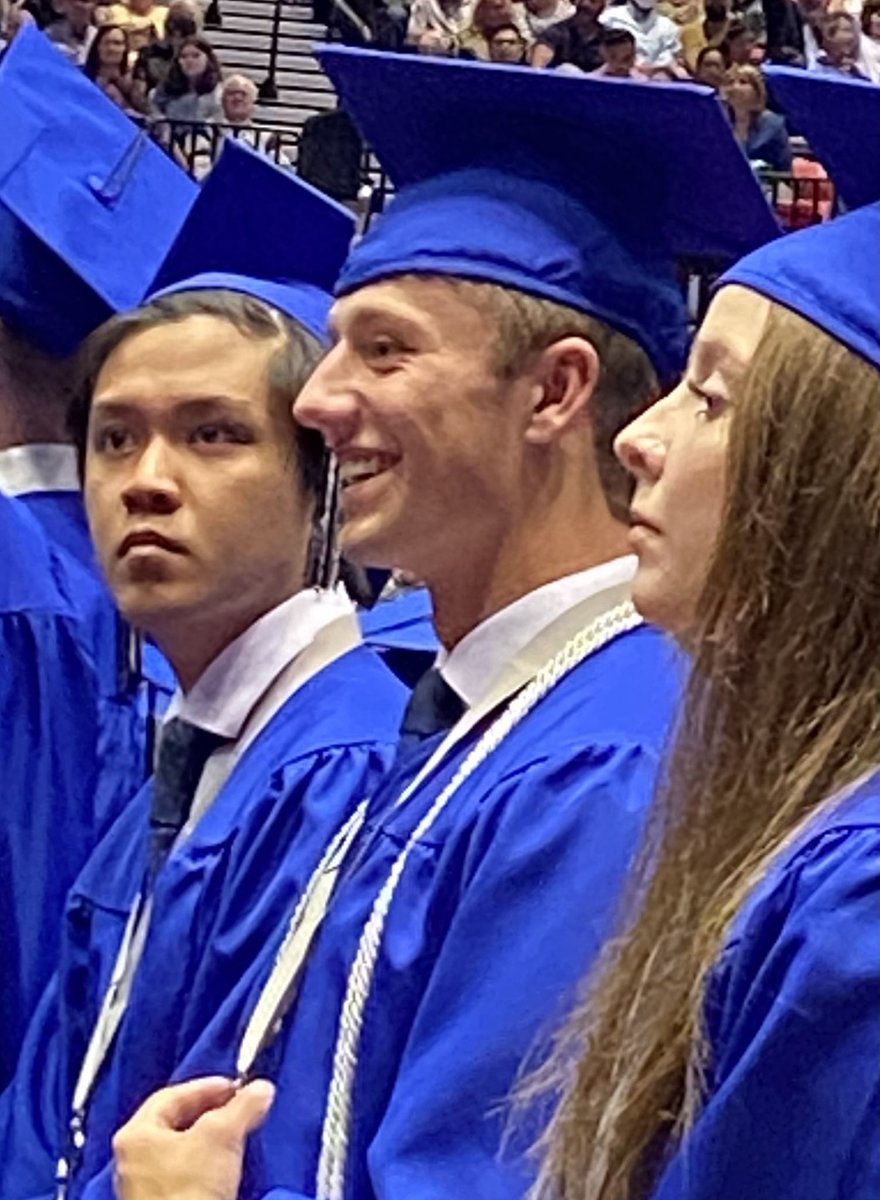 VJGraz's tweet photo. Congratulations to the grad… back to back days. https://t.co/Avsv0H9Sjn