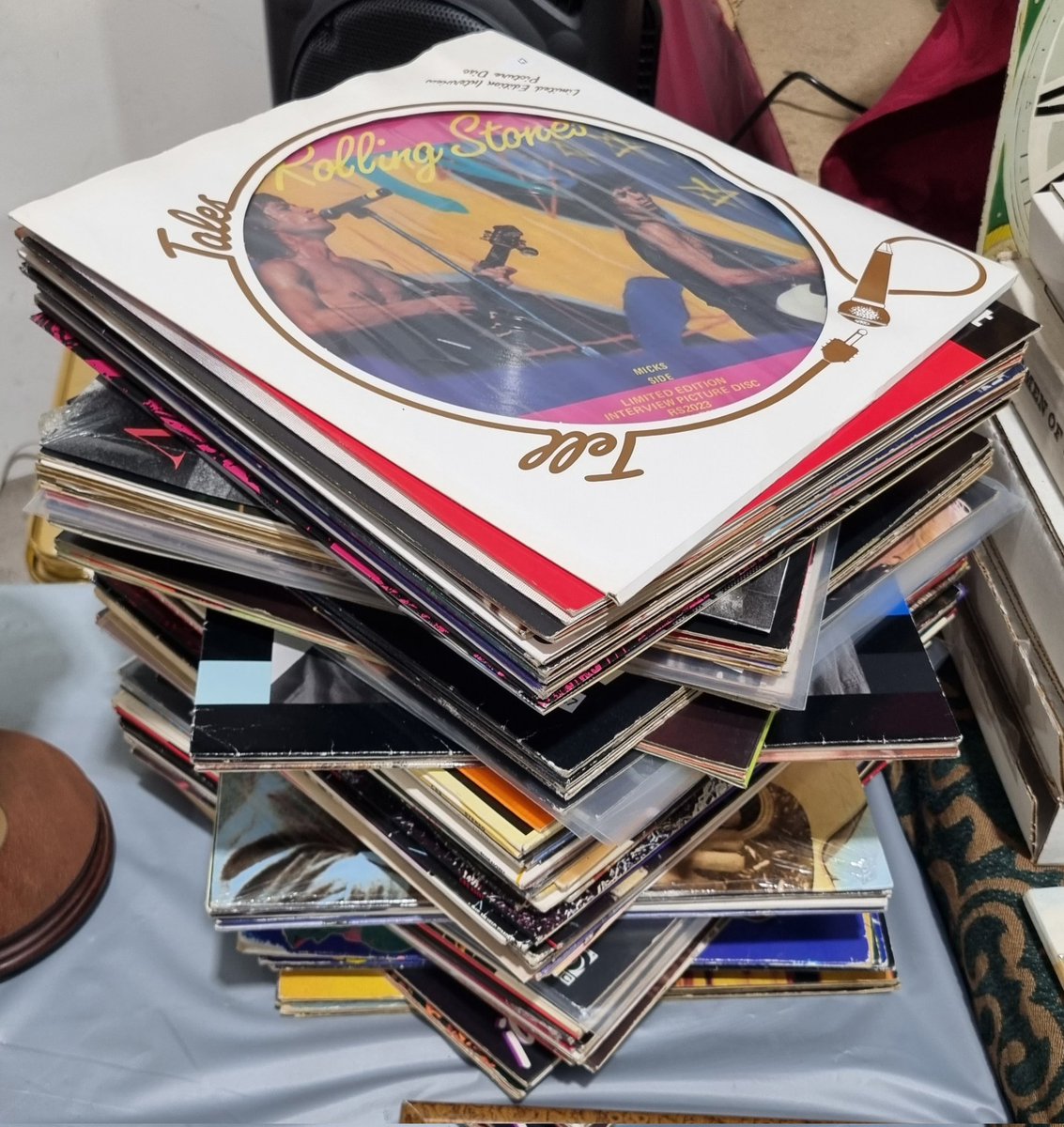 KLMAuctioneers's tweet photo. Loads more vinyl to come in our next auction, watch this space.

#auction #auctioneersofinstagram #auctionhouse #vinyl #vinylcommunity #rollingstones #tomwaits #blondie #happymondays https://t.co/Z9zik1StMO
